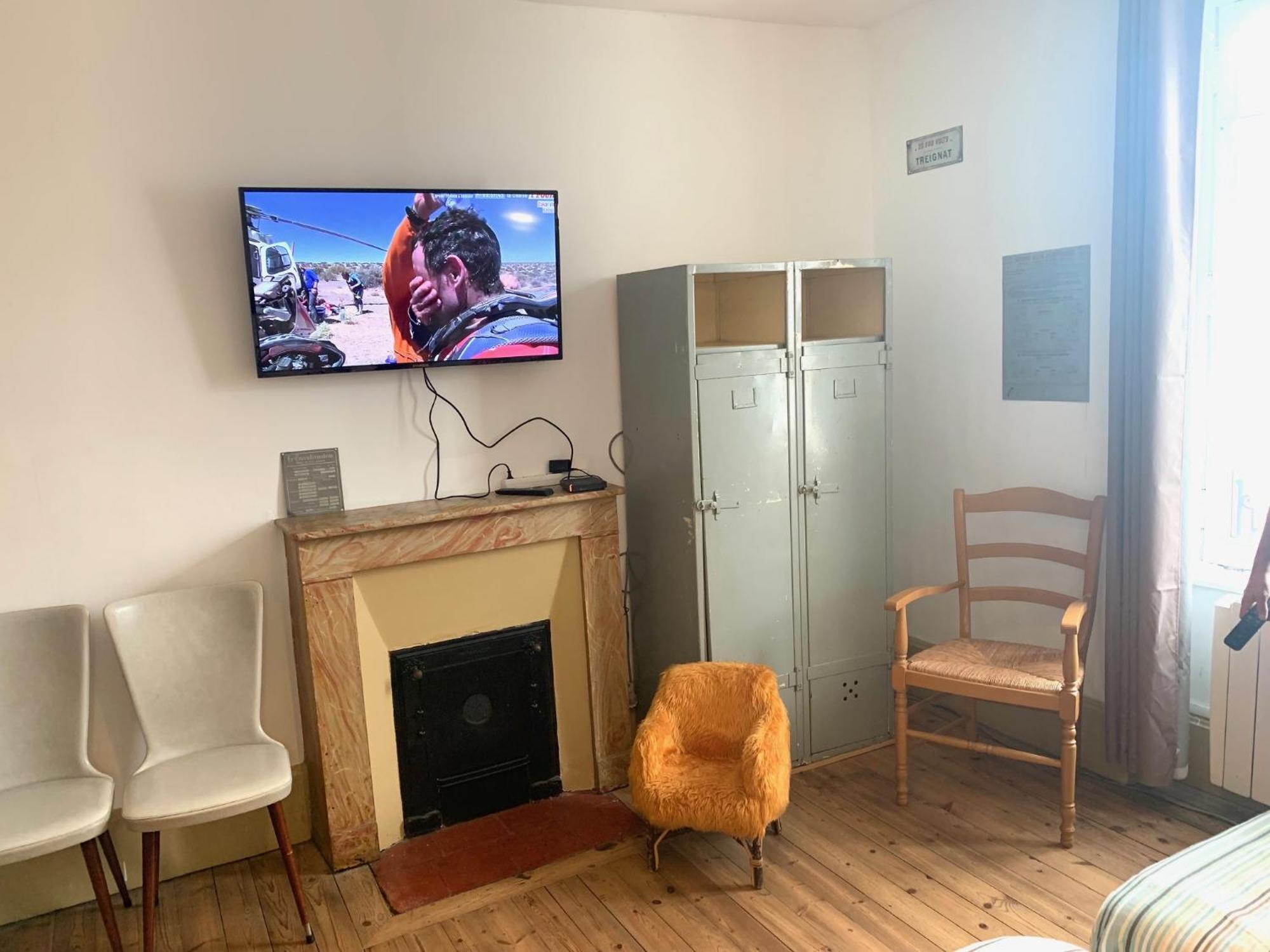 La Cremaillere Apartment Huriel Екстериор снимка